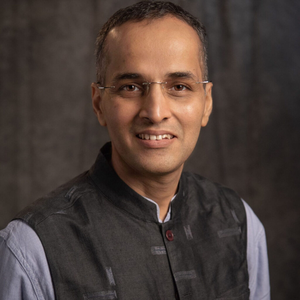 Armadeep Dugar's headshot